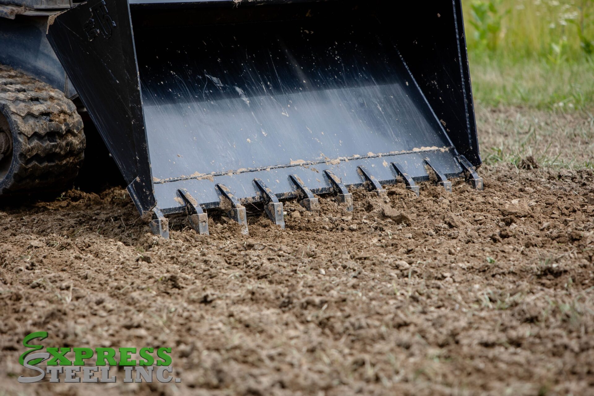 84 HD Tooth bucket Action 20 scaled 1