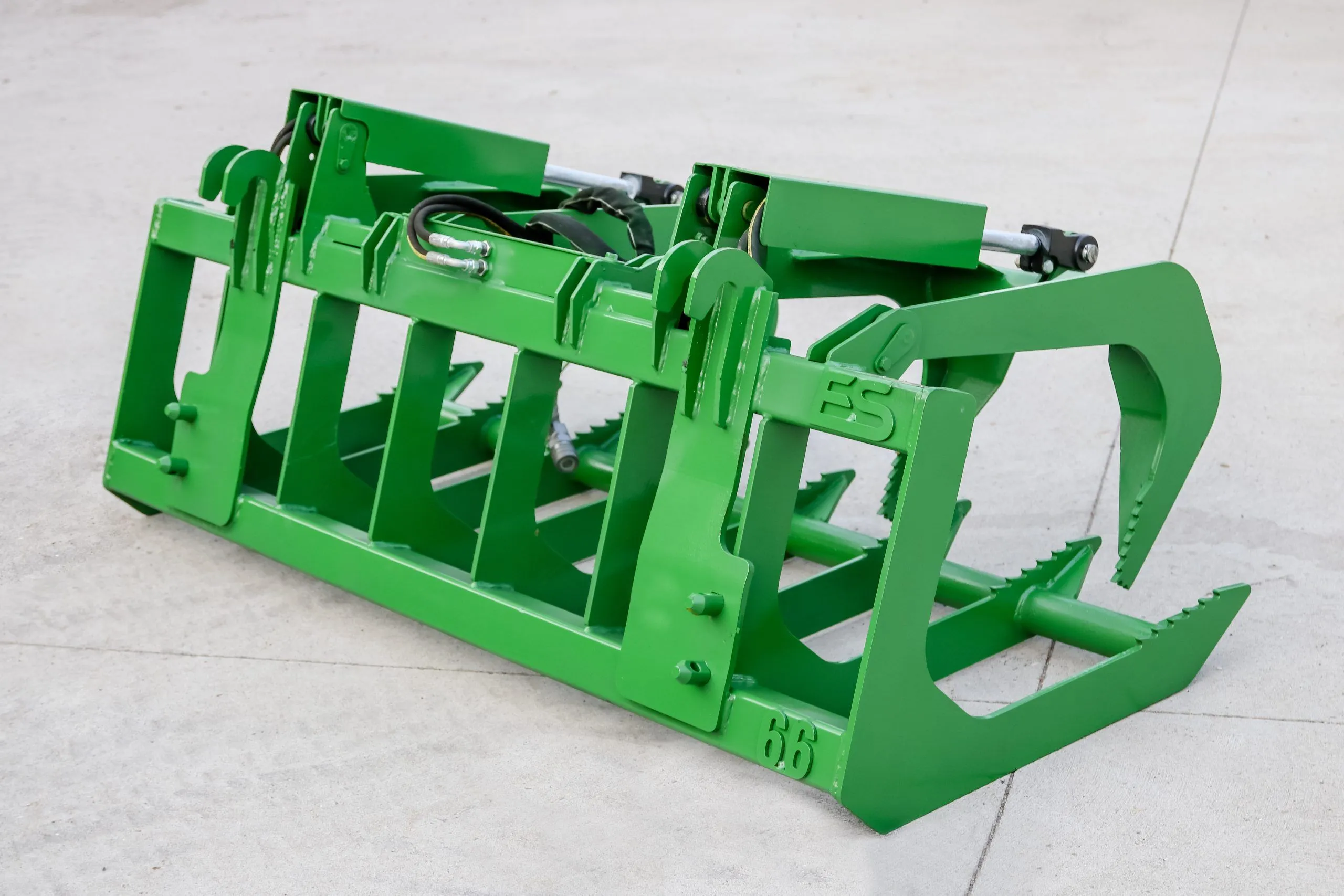 Express Steel John Deere Compact Grapple - Image 3