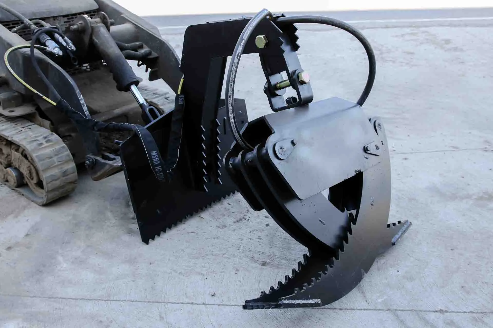 Express Steel Miniskid Forestry Claw - Manual Rotation - Image 3